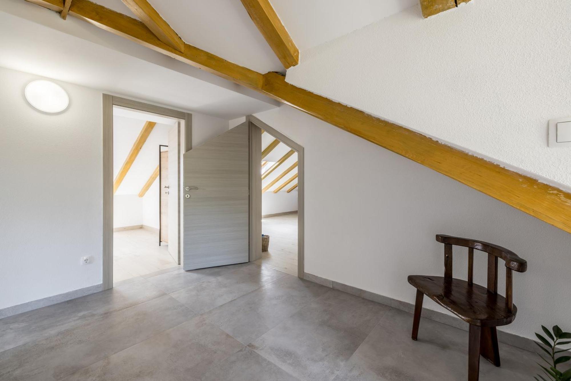 Apartments With A Parking Space Splitska, Brac - 23168 Supetar Exterior foto