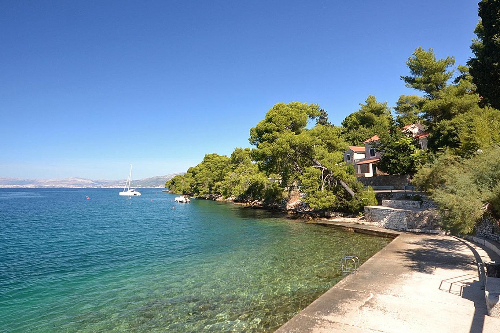 Apartments With A Parking Space Splitska, Brac - 23168 Supetar Exterior foto