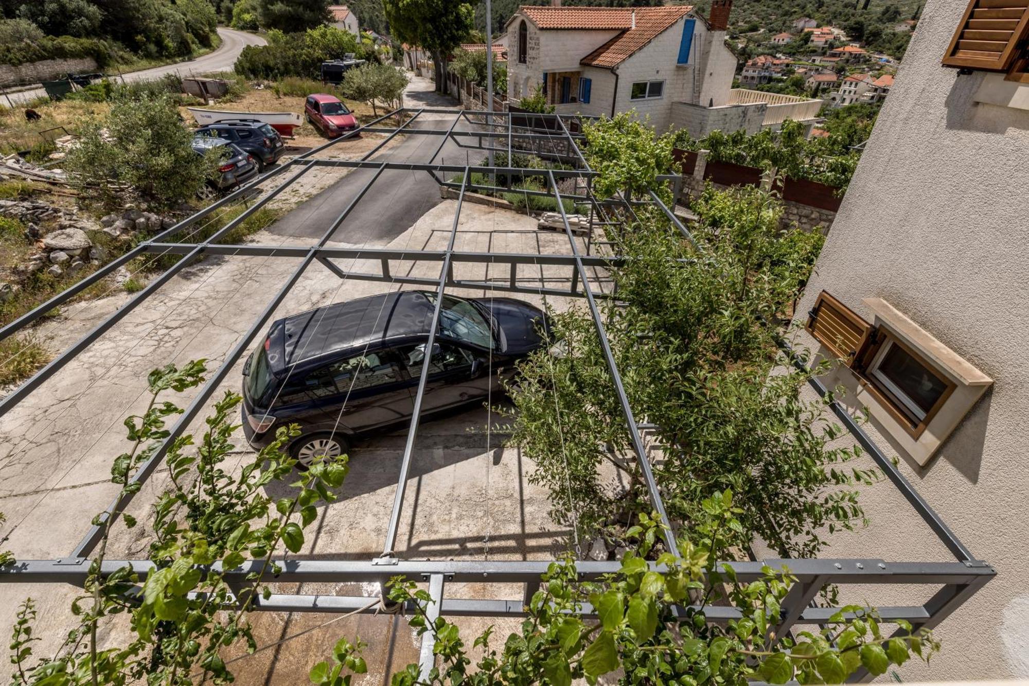 Apartments With A Parking Space Splitska, Brac - 23168 Supetar Exterior foto
